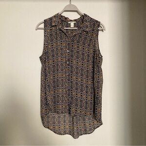 Sleeveless Button-Up Size 12 H&M Top, Sheer Geometric-Patterned Fabric